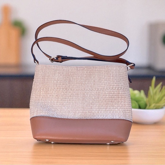 **Izzy & Ali **Vegan Leather Wicker Satchel Crossbody Handbag tan beige NWOT - Picture 8 of 8